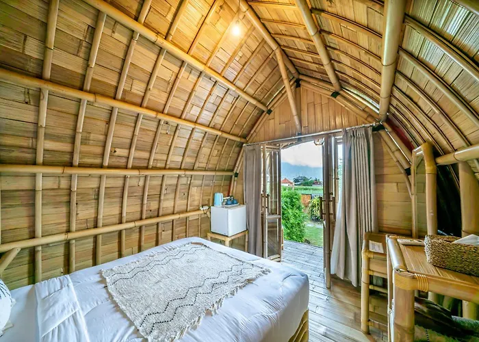Tegal Bamboo & Private Hot Spring Baturaja