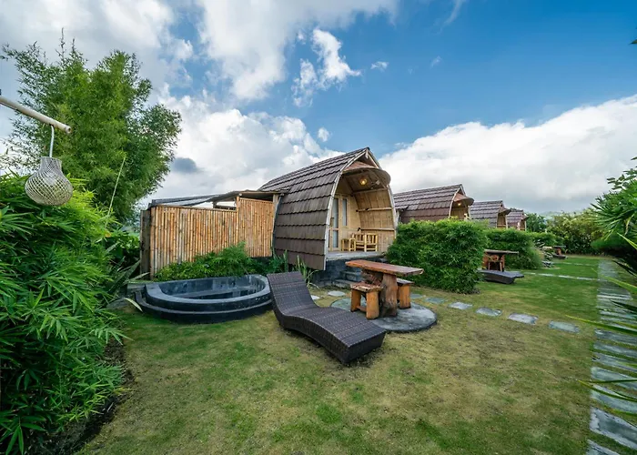 ロッジ Tegal Bamboo & Private Hot Spring *