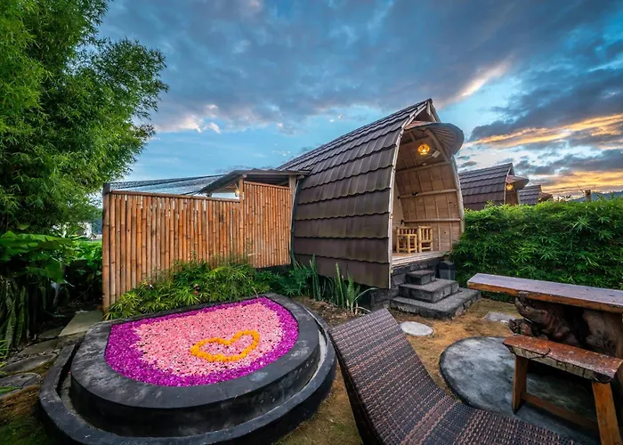 Tegal Bamboo & Private Hot Spring *