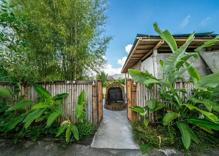 ロッジ Tegal Bamboo & Private Hot Spring Baturaja