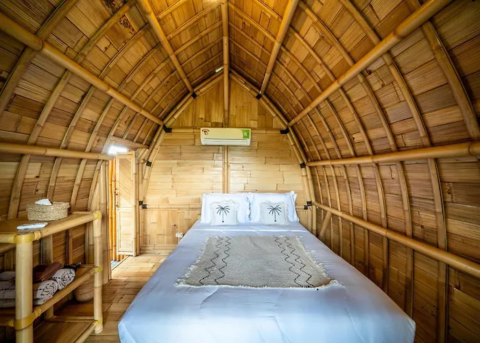 Tegal Bamboo & Private Hot Spring ロッジ