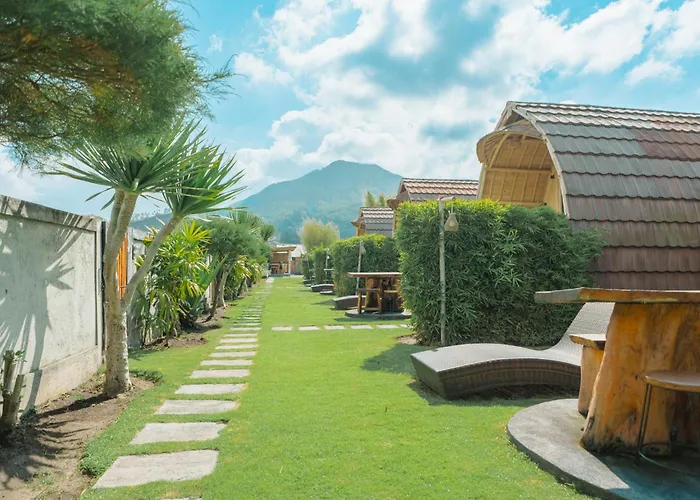 Tegal Bamboo & Private Hot Spring * Baturaja