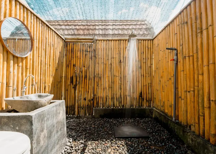 Tegal Bamboo & Private Hot Spring